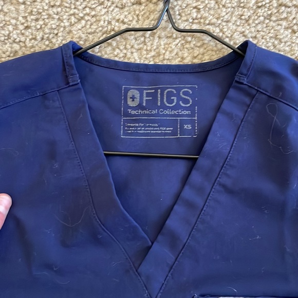 Navy blue fig scrubs - Picture 3 of 3